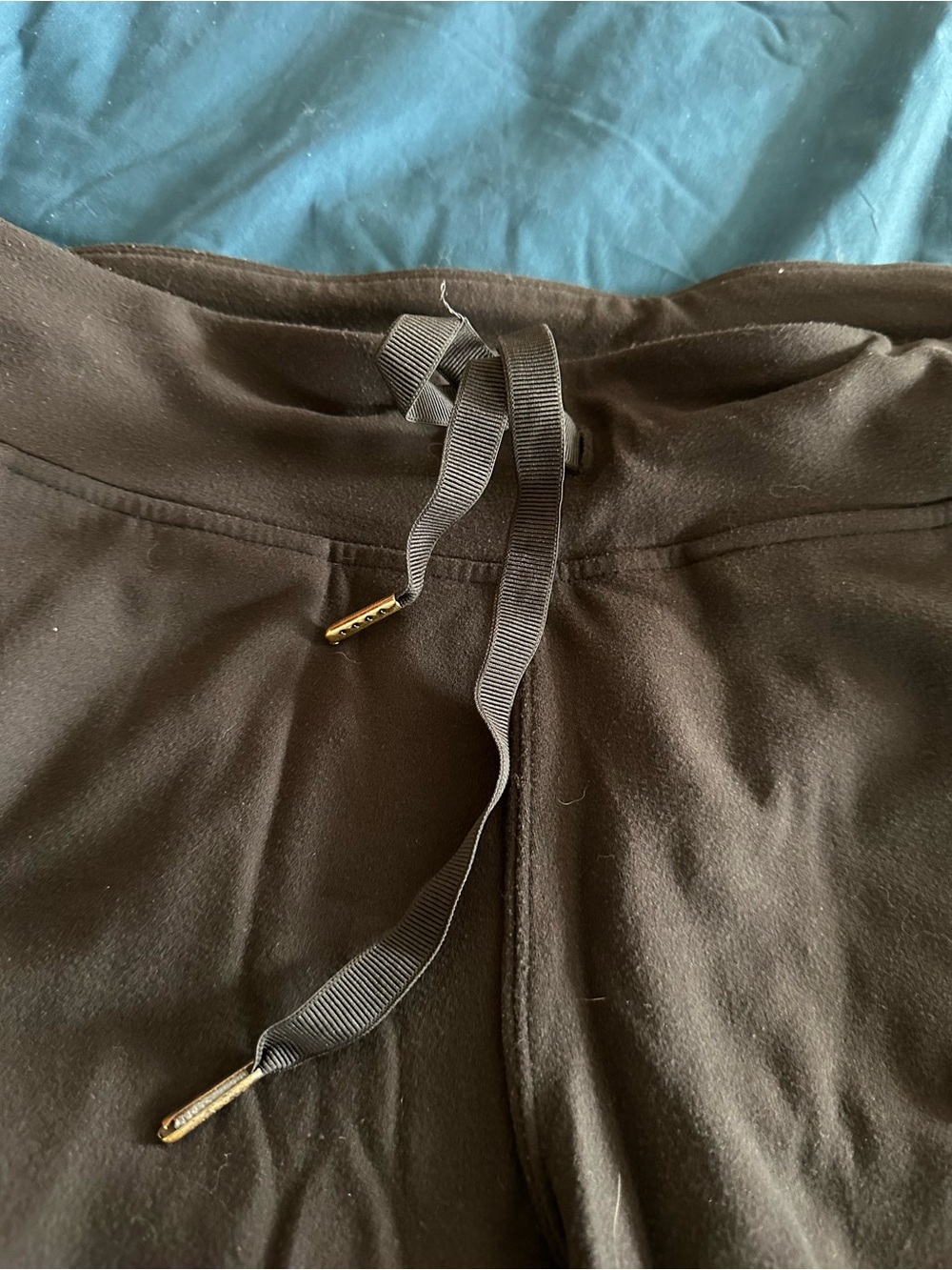 Lululemon pants - Picture 3 of 4